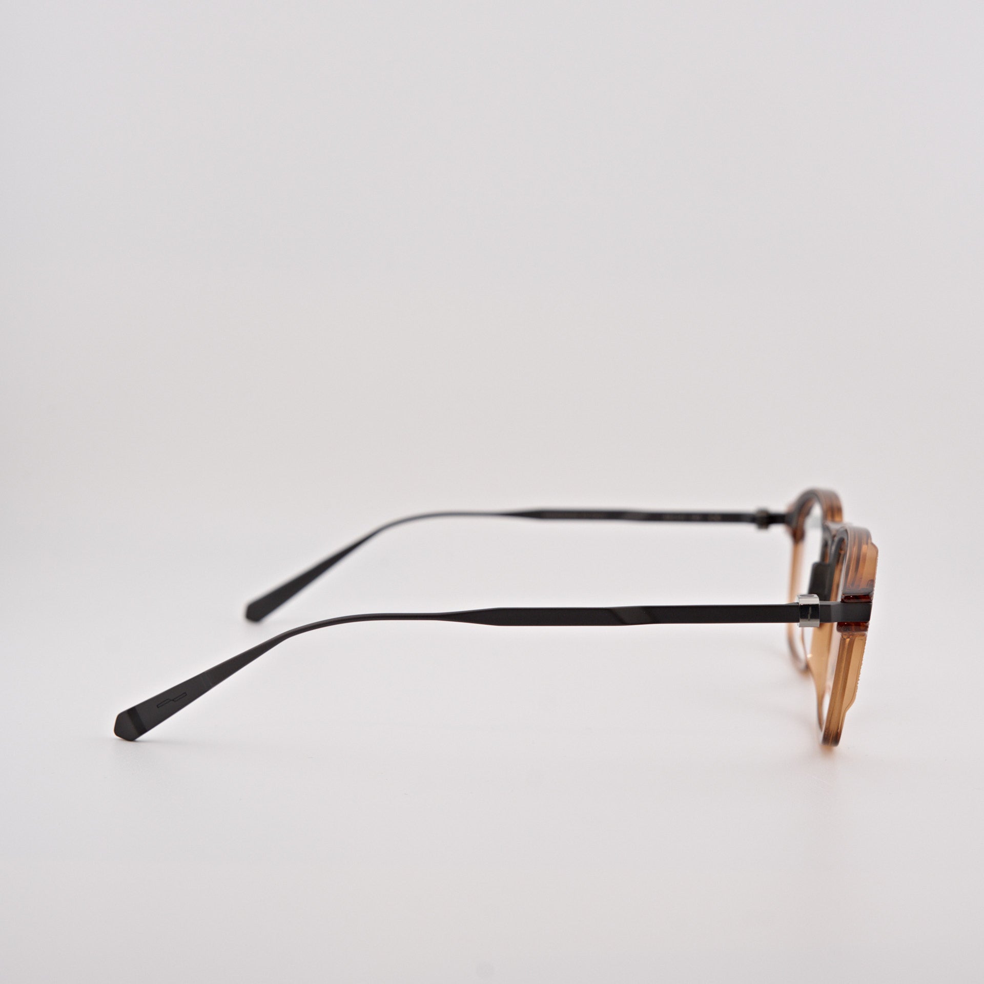 MOVITRA INCEPTUS 02 cognac