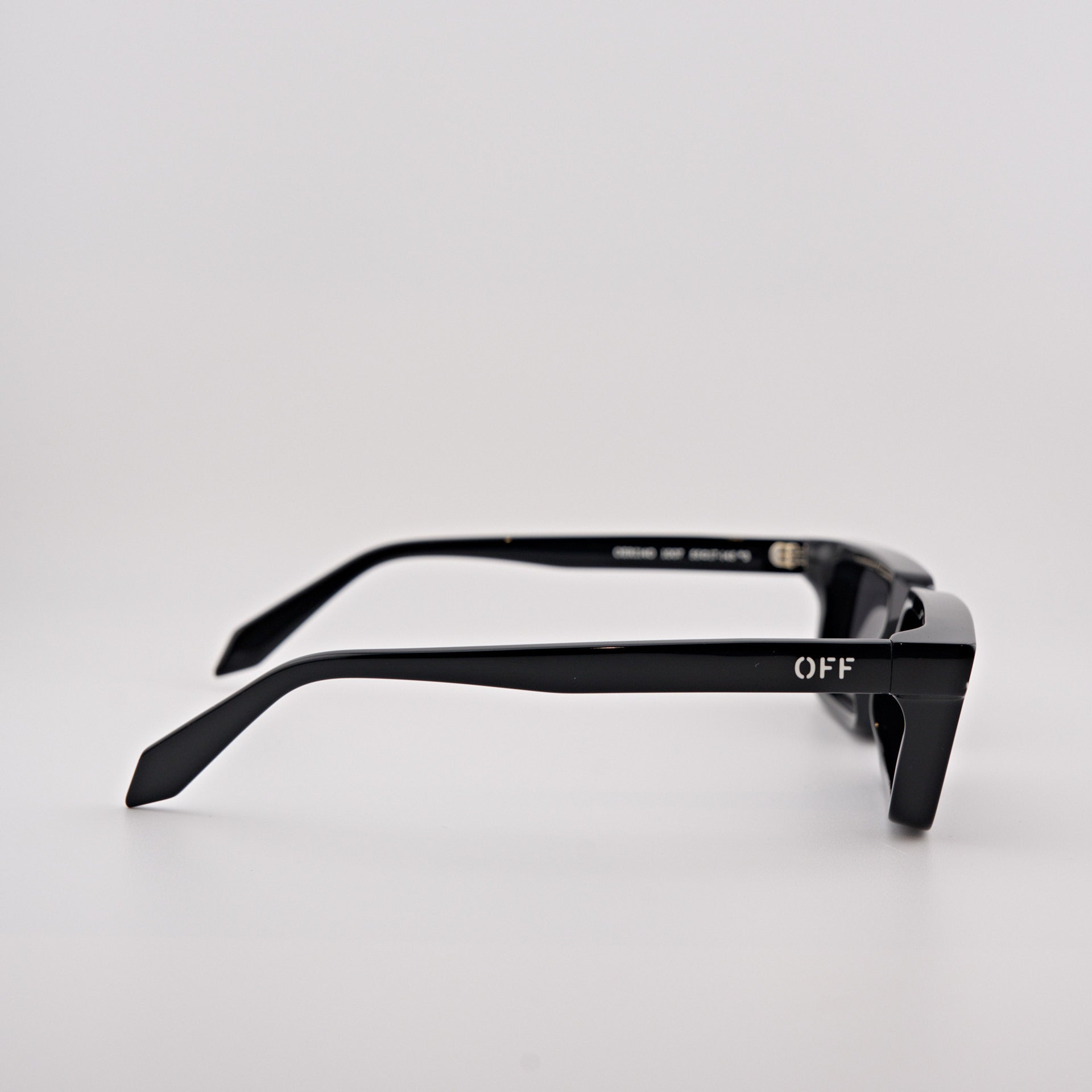 OFF-WHITE TYLER nero